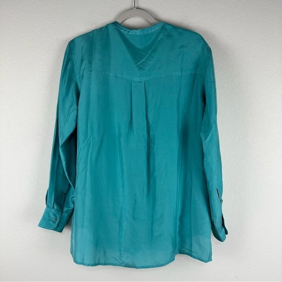 Sundance Blue 100% Silk Long Sleeve Button Up Top Size Medium - Picture 2 of 4